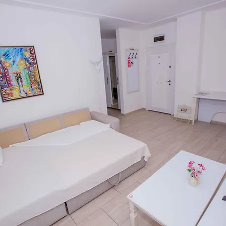 The Step Family Отель 2*