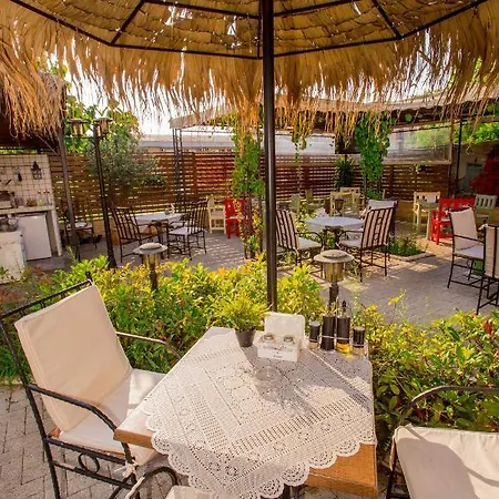 Отель The Step Family