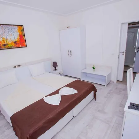 The Step Family Hotel 2*