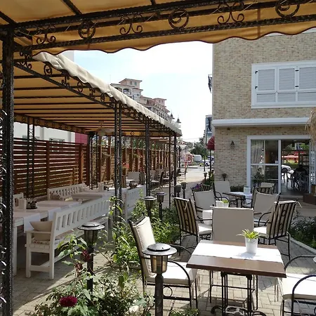 ホテル The Step Family サニービーチ