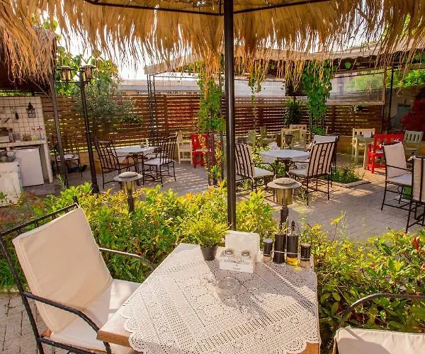 Hotell The Step Family