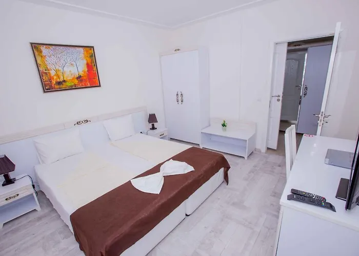 The Step Family Szálloda 2*