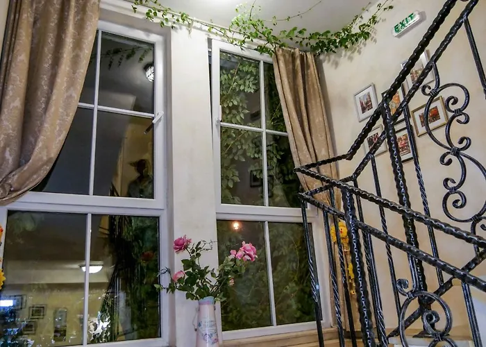 Hotell The Step Family