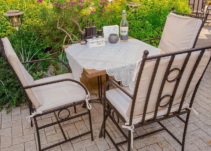 Hotell The Step Family 2*