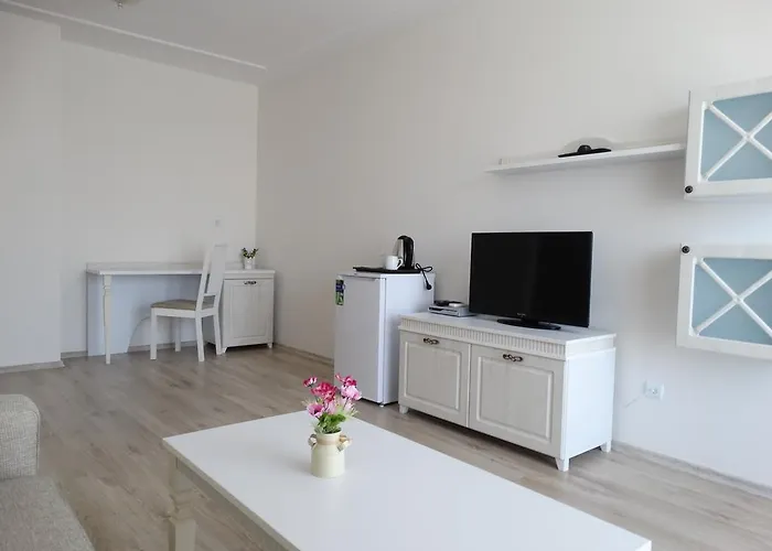 The Step Family Hotell Slăntjev Brjag