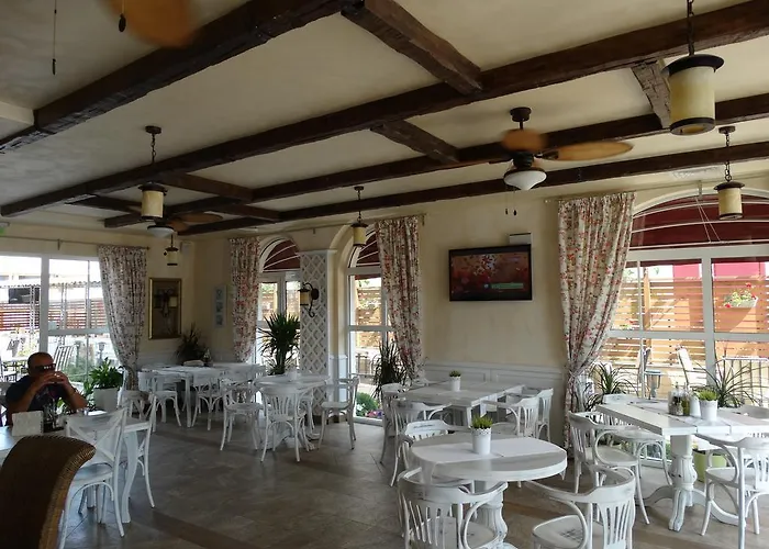 Hotell The Step Family Slăntjev Brjag