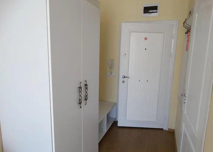 The Step Family Szálloda Napospart