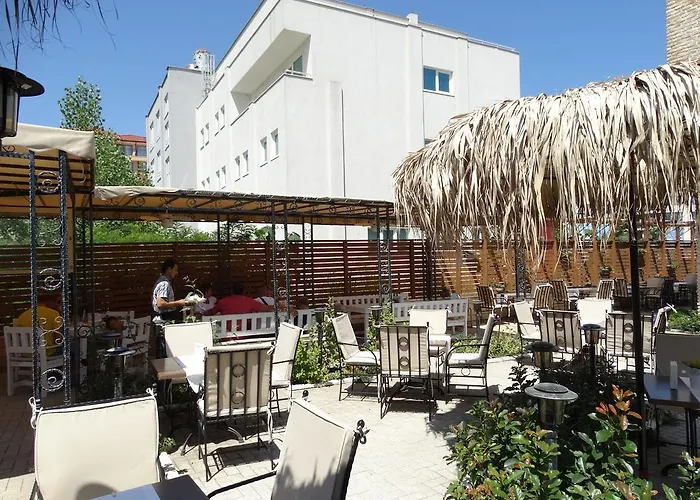 Szálloda The Step Family