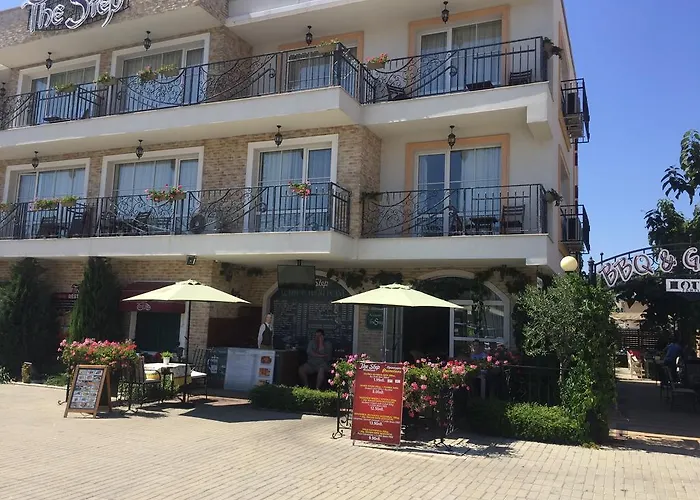 The Step Family Hotell 2*