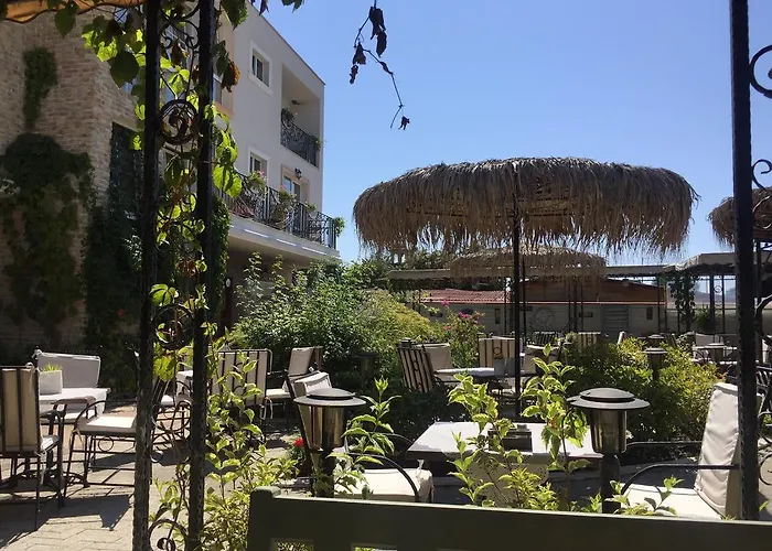 The Step Family Szálloda 2*