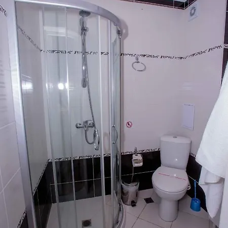 The Step Family Hotel 2*